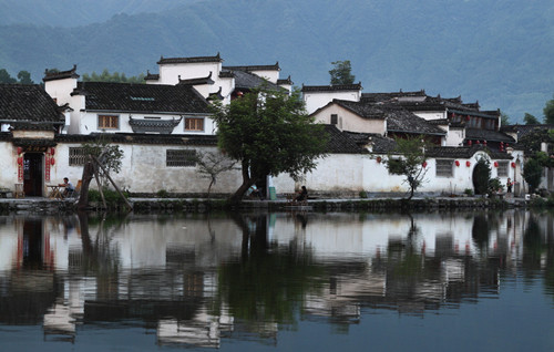 夢境黃山、秀水千島湖、水墨宏村、秀里影視古村、宋代老街雙飛五天團D1線路